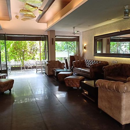 Hotel Chandralok Лонавала Экстерьер фото