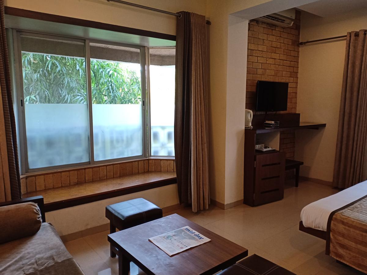 Hotel Chandralok Лонавала Экстерьер фото