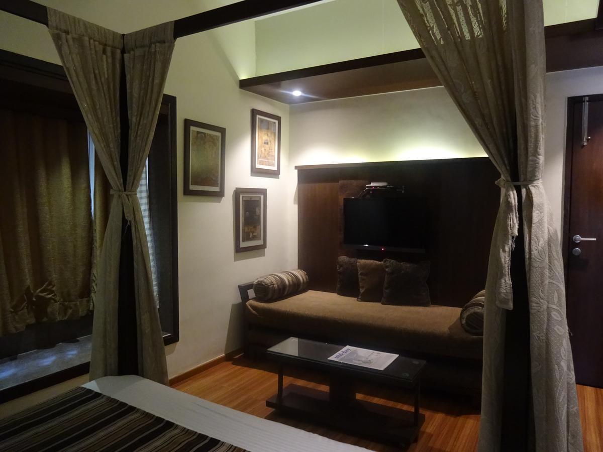 Hotel Chandralok Лонавала Экстерьер фото